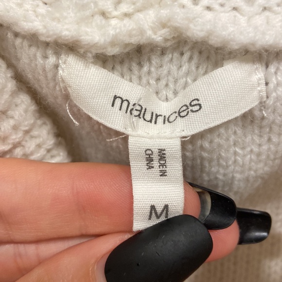 Mock neck cable knit sweater - Picture 2 of 5